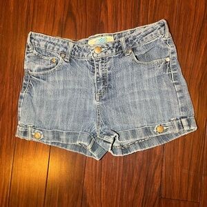 🦋 Blue Denim Low-rise Roll Cuff Shorts w/ Blue & Silver Embroidered Back Pockets